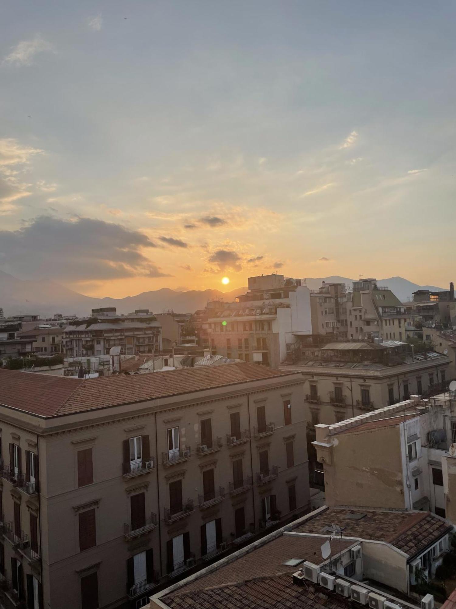 Politeama Charming Apartment Palermo Buitenkant foto